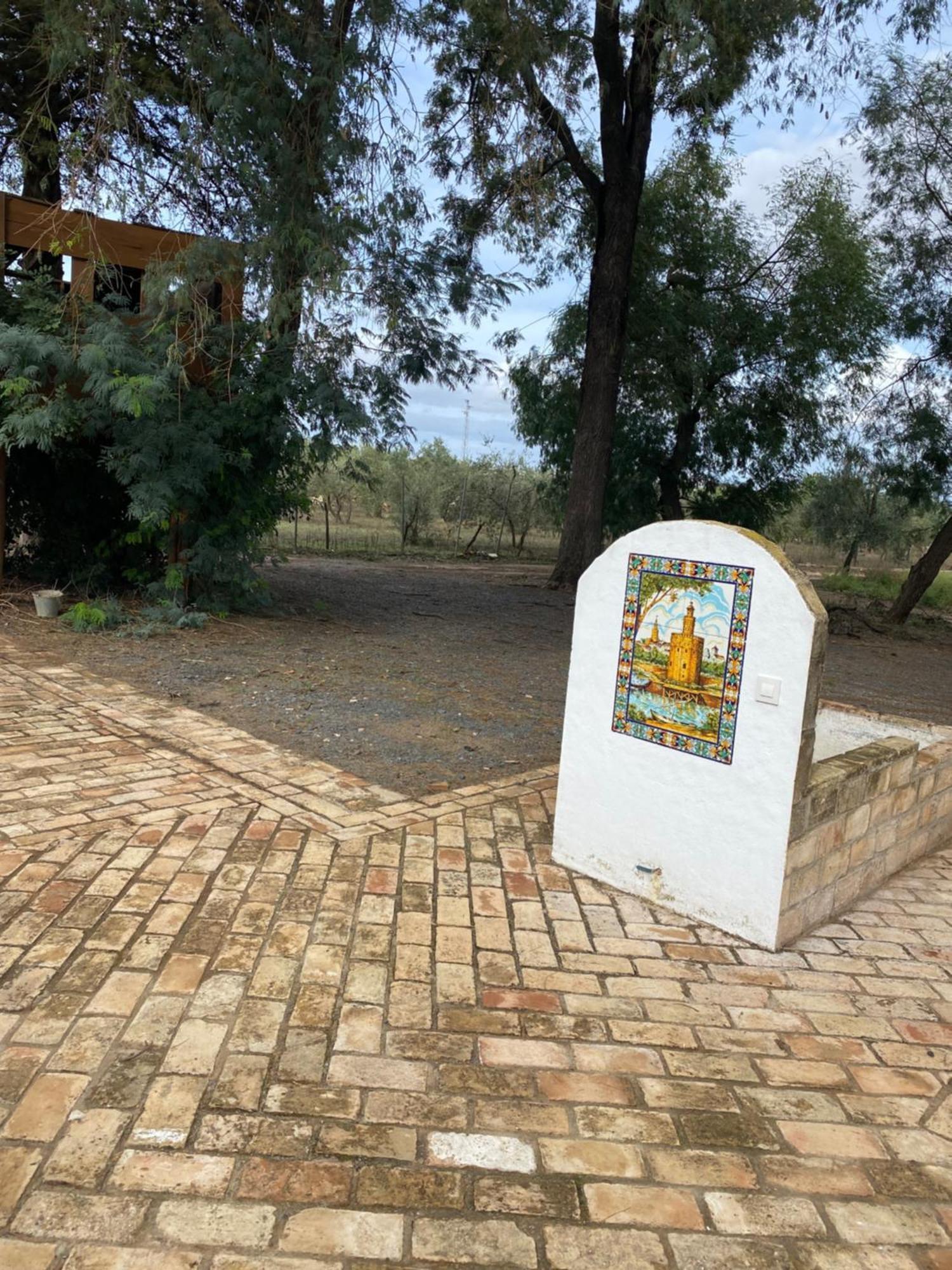 Casa Los Laureles Pilas Exterior foto